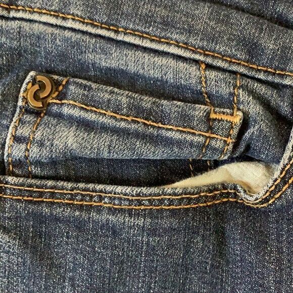 LEVI’S totally shaping skinny jeans. Five pockets medium wash - Picture 6 of 12